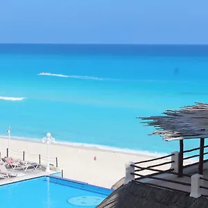 Plaza - 2*, Cancun Mexico